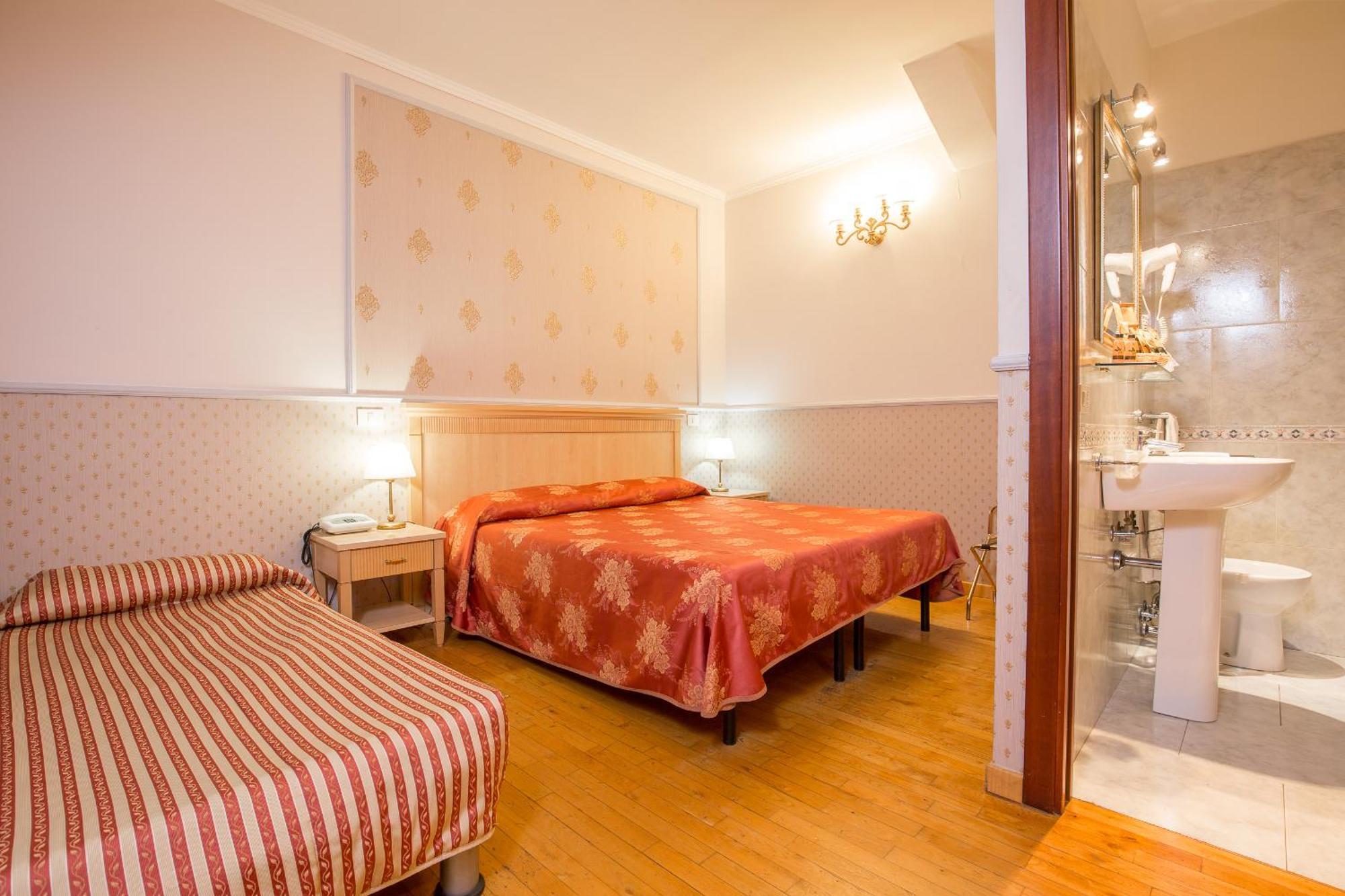 Hotel Arco Di Travertino Rom