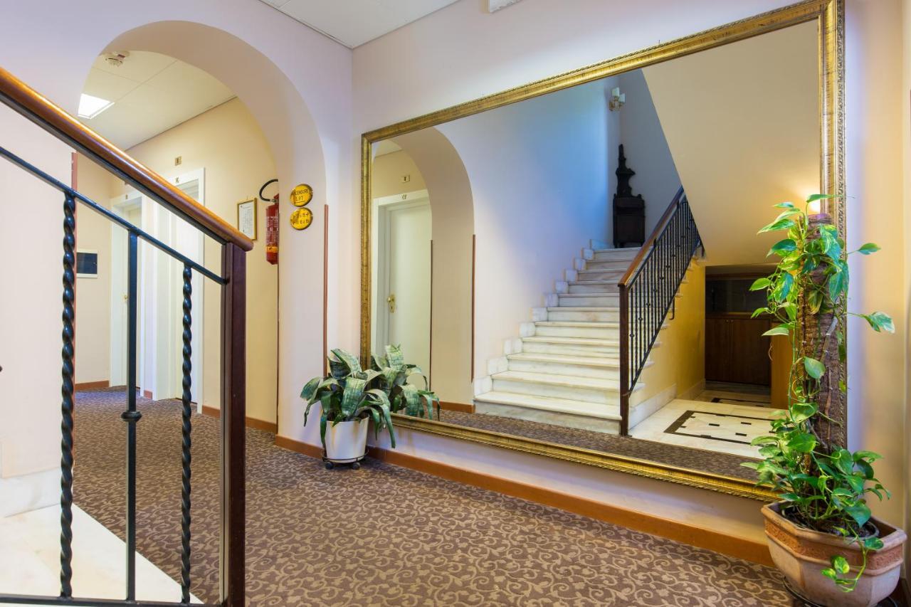 Hotel Arco Di Travertino Rom